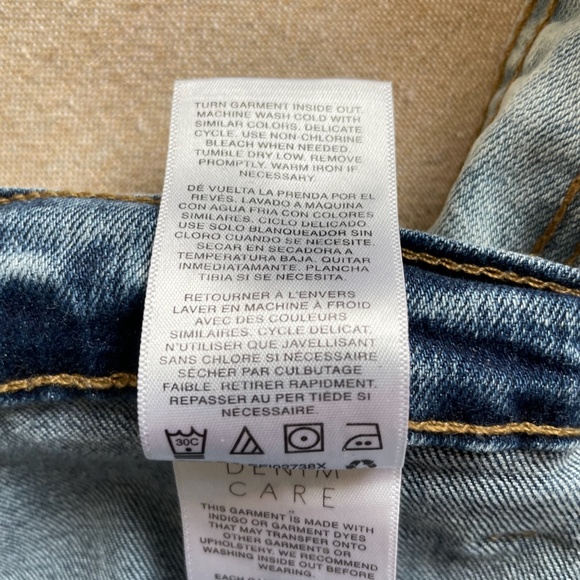 KENSIE Women moon washed stretch jeans with belt size 10/30 - Picture 9 of 9